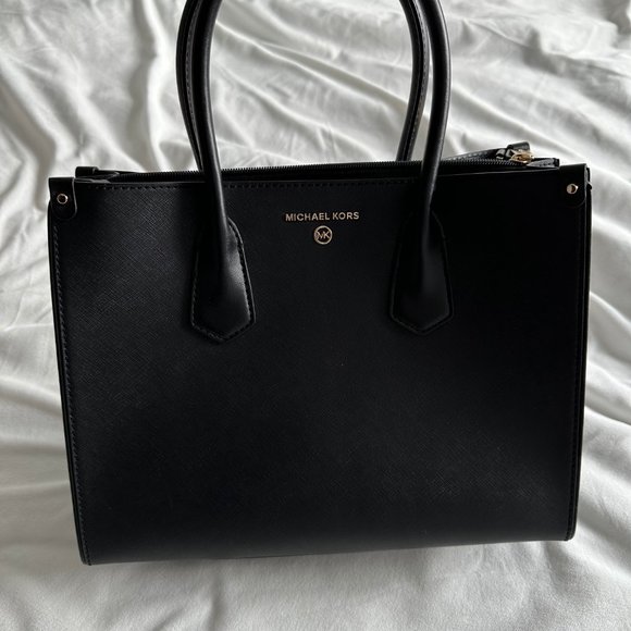 Michael Kors Medium Black Leather Satchel Handbag With Shoulder Strap - Picture 2 of 10